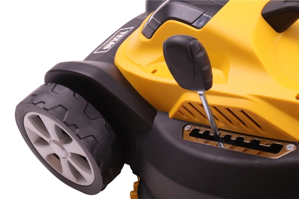 TEXAS Rasenmäher elektro Elektromäher 230V 44cm Smart 4400 E-Start *Gebraucht* 